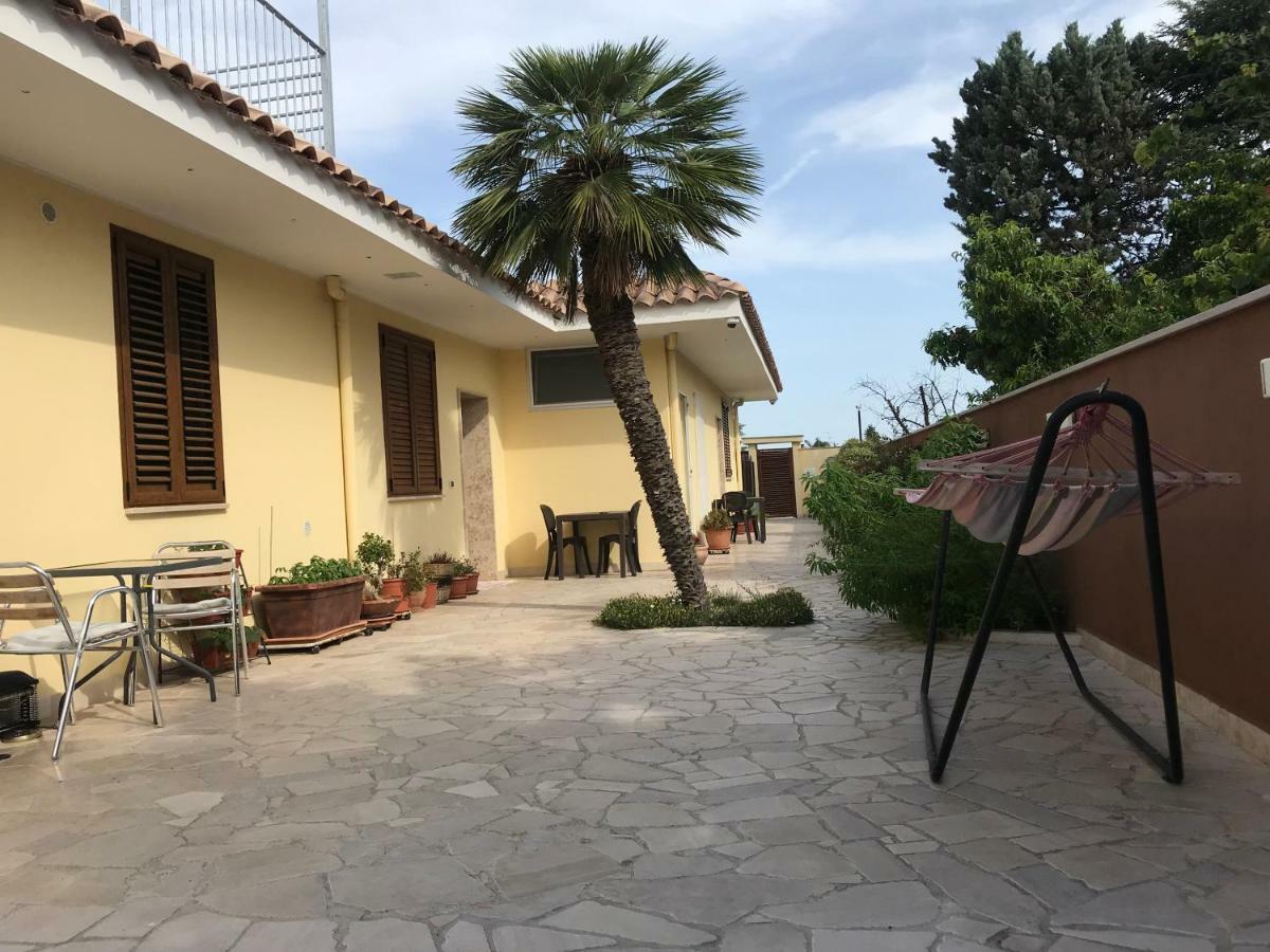 B&B Sun House Modugno Bagian luar foto