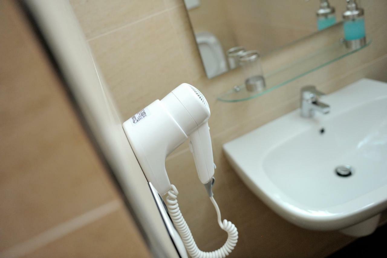 B&B Sun House Modugno Bagian luar foto